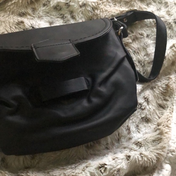 MoDA New York CrossOver Purse Black - Picture 5 of 6